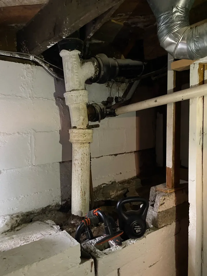 Drain machine set up for a sewer diagnosis